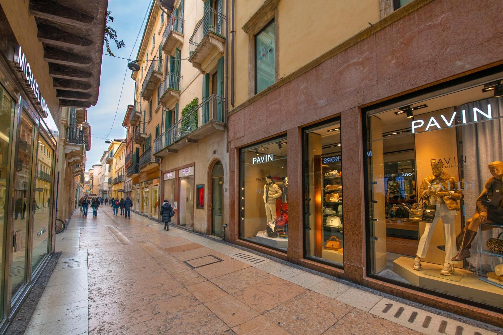 Palace Home Mazzini Verona Center Exterior photo