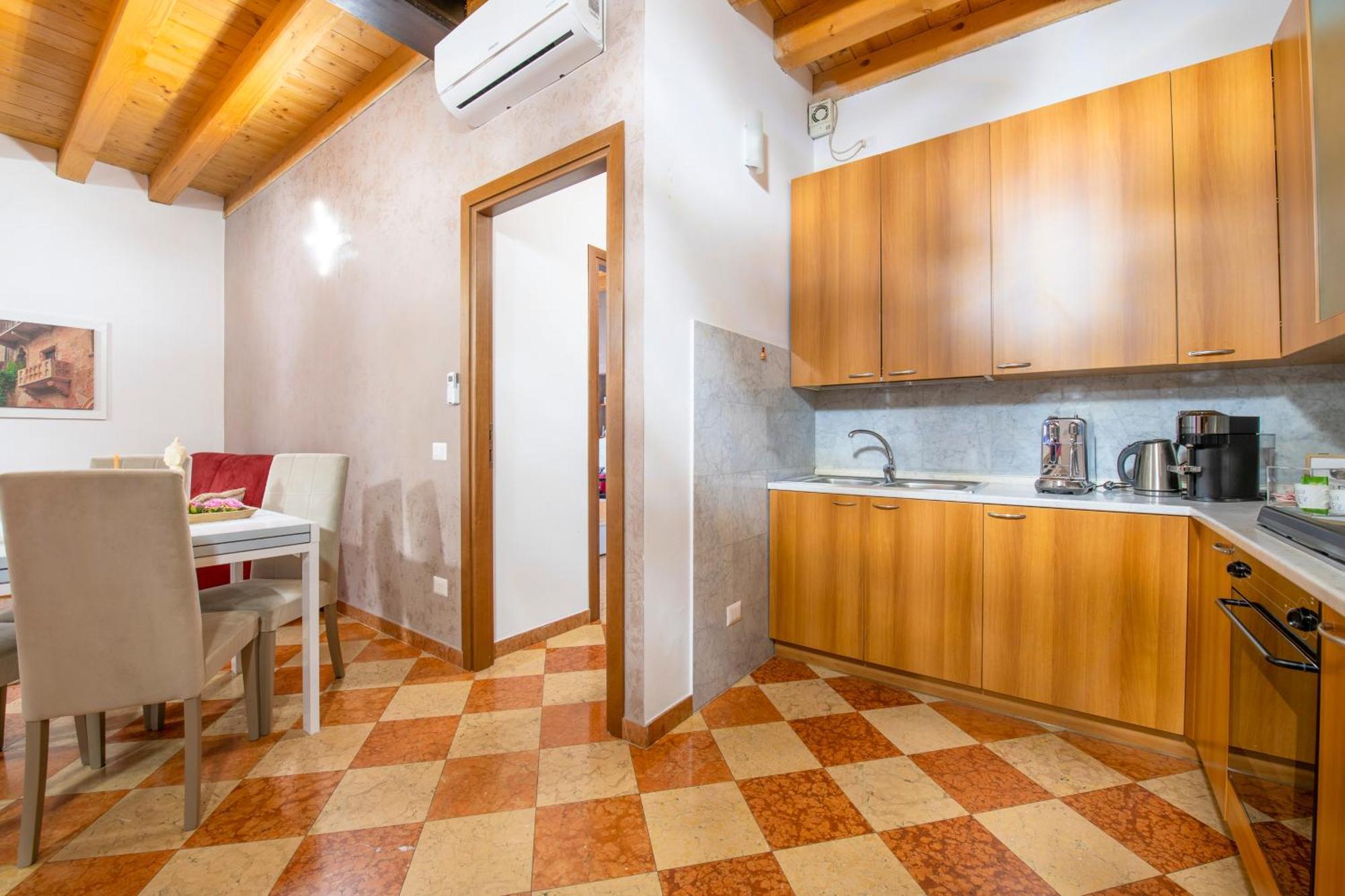 Palace Home Mazzini Verona Center Exterior photo